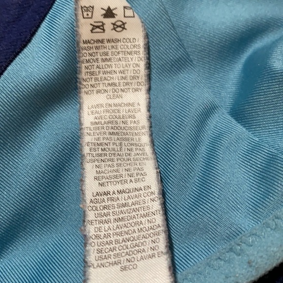 NIKE Racer Back Sports Bra - Picture 5 of 6